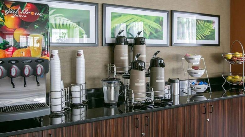 <b>Sleep Inn & Suites Restaurant</b>. Images powered by <a href="https://iceportal.shijigroup.com/" title="IcePortal" target="_blank">IcePortal</a>.