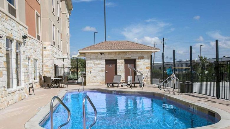 <b>Sleep Inn & Suites Pool</b>. Images powered by <a href="https://iceportal.shijigroup.com/" title="IcePortal" target="_blank">IcePortal</a>.