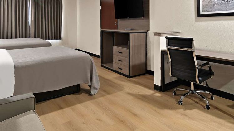 Quality Inn & Suites Weatherford Suite
