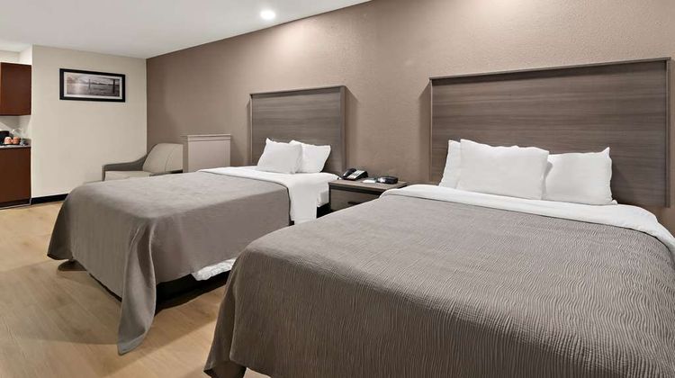 Quality Inn & Suites Weatherford Suite
