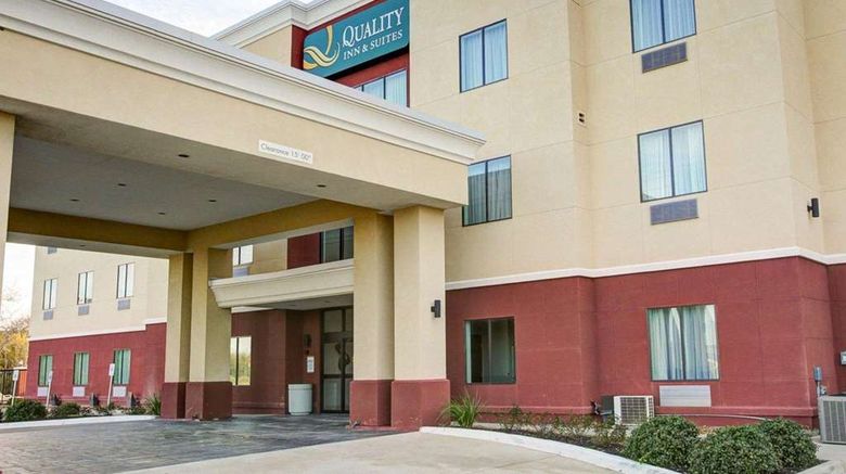 <b>Quality Inn & Suites Bryan Exterior</b>. Images powered by <a href="https://iceportal.shijigroup.com/" title="IcePortal" target="_blank">IcePortal</a>.