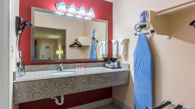 Quality Inn & Suites Room