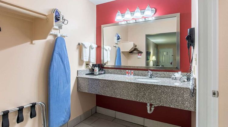 Quality Inn & Suites Room