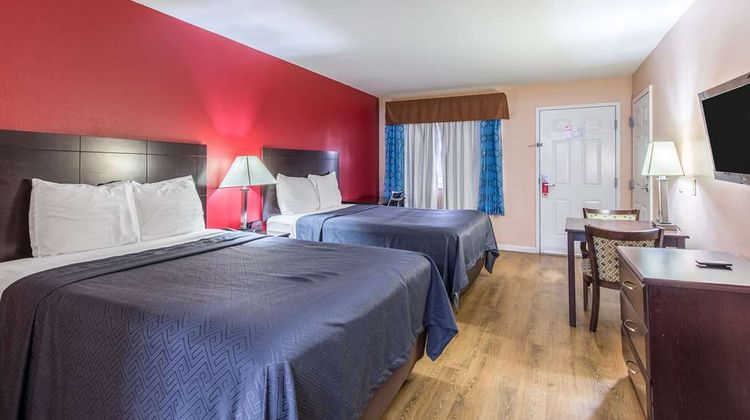 Quality Inn & Suites Room