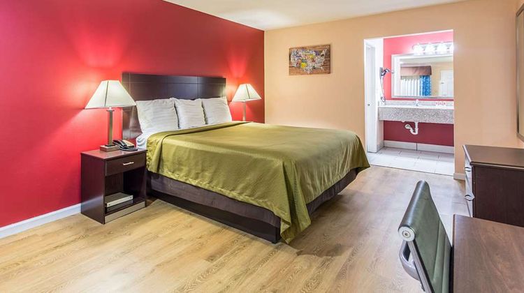 Quality Inn & Suites Room