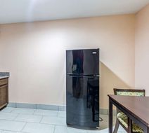 Quality Inn & Suites Room