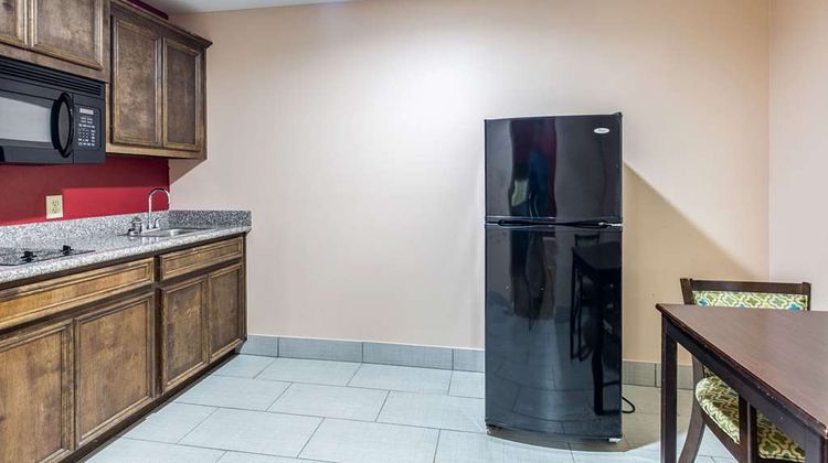 Quality Inn & Suites Room
