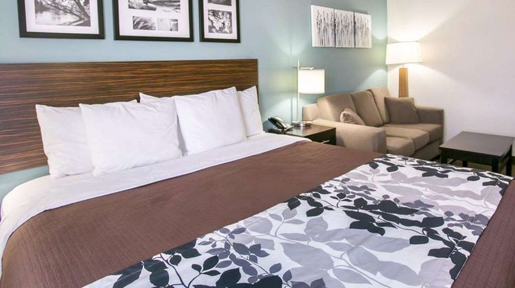 Sleep Inn & Suites Austin Suite