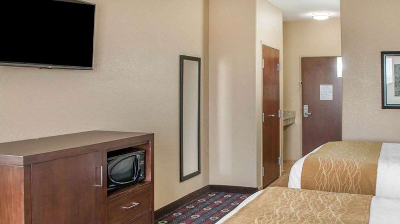 <b>Comfort Inn San Marcos Room</b>. Images powered by <a href="https://iceportal.shijigroup.com/" title="IcePortal" target="_blank">IcePortal</a>.