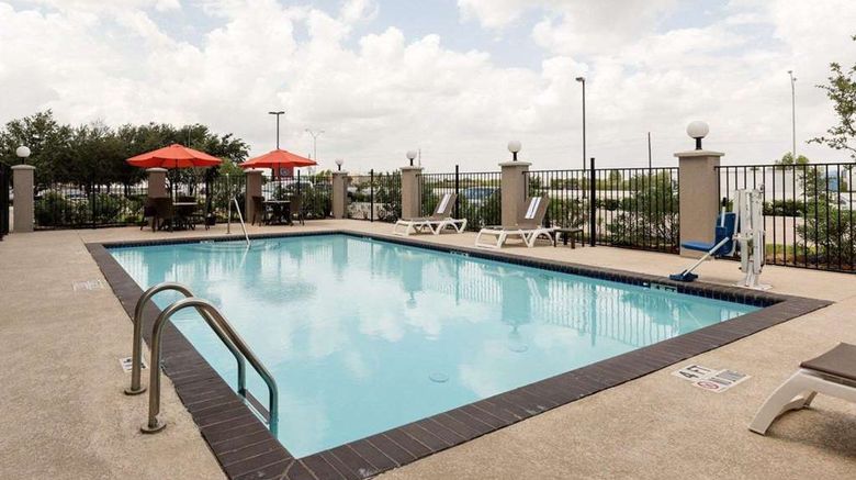 <b>Comfort Suites Westbelt - Beltway 8 Pool</b>. Images powered by <a href="https://iceportal.shijigroup.com/" title="IcePortal" target="_blank">IcePortal</a>.