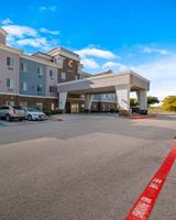 Comfort Suites