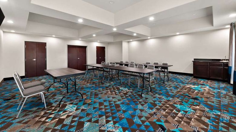<b>Comfort Suites Meeting</b>. Images powered by <a href="https://iceportal.shijigroup.com/" title="IcePortal" target="_blank">IcePortal</a>.