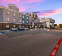 Comfort Suites Exterior