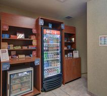 Quality Suites Near Cedar Creek Lake Lobby
