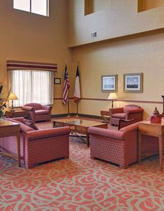 Quality Suites Near Cedar Creek Lake