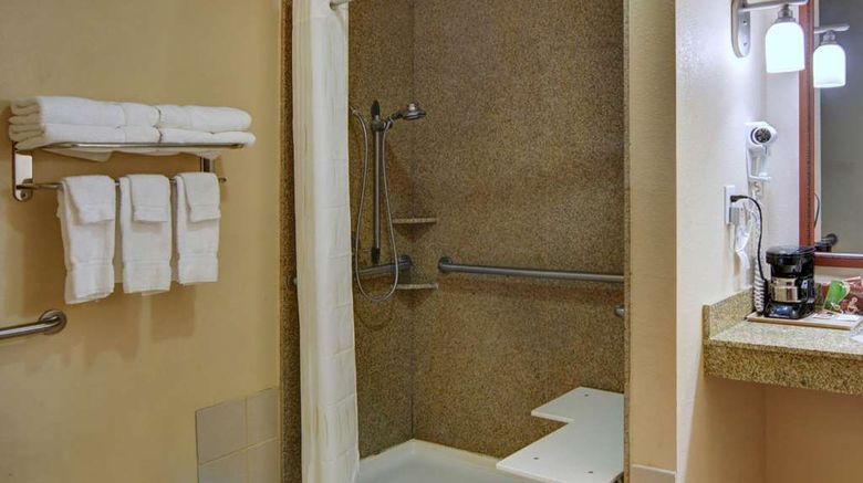 <b>Quality Suites Near Cedar Creek Lake Room</b>. Images powered by <a href="https://iceportal.shijigroup.com/" title="IcePortal" target="_blank">IcePortal</a>.