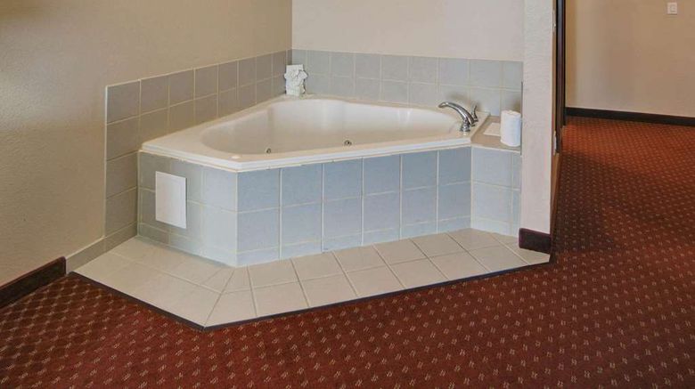 <b>Quality Suites Near Cedar Creek Lake Suite</b>. Images powered by <a href="https://iceportal.shijigroup.com/" title="IcePortal" target="_blank">IcePortal</a>.