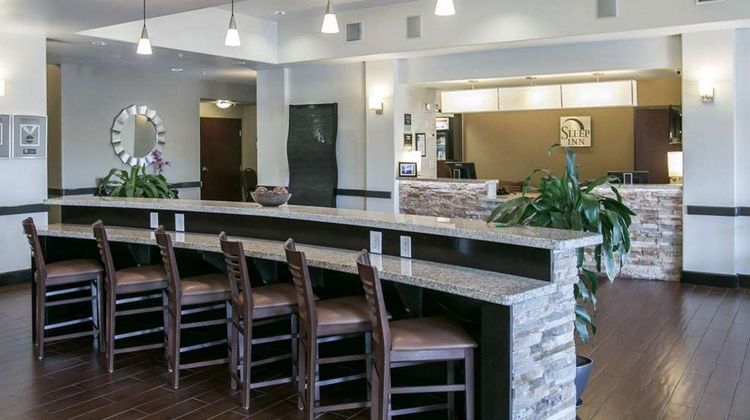 Sleep Inn & Suites Lobby