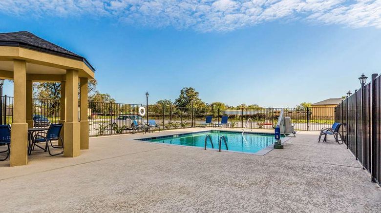 <b>Comfort Suites, Channelview Pool</b>. Images powered by <a href="https://iceportal.shijigroup.com/" title="IcePortal" target="_blank">IcePortal</a>.