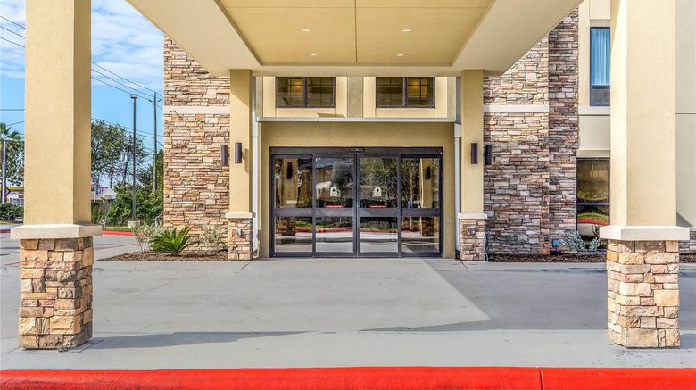 <b>Comfort Suites, Channelview Exterior</b>. Images powered by <a href="https://iceportal.shijigroup.com/" title="IcePortal" target="_blank">IcePortal</a>.