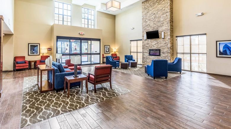 <b>Comfort Suites, Channelview Lobby</b>. Images powered by <a href="https://iceportal.shijigroup.com/" title="IcePortal" target="_blank">IcePortal</a>.