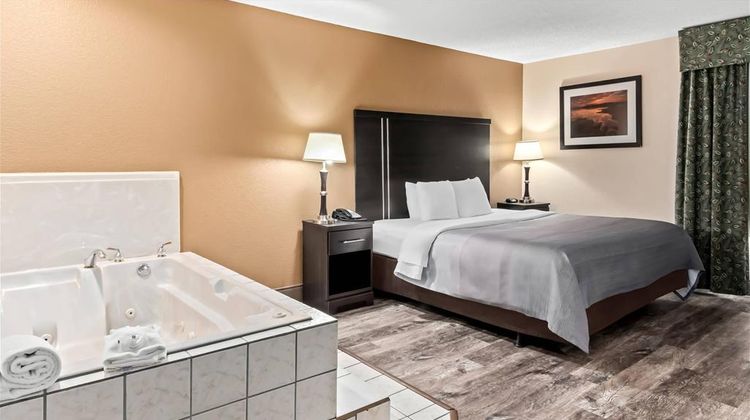 Quality Inn And Suites Granbury Room