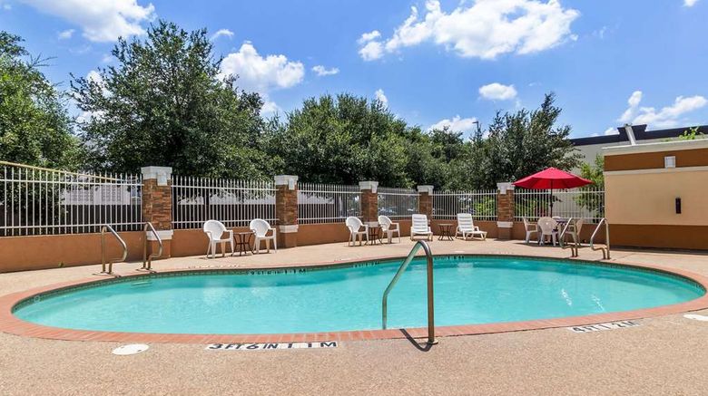 <b>Comfort Suites at Katy Mills Pool</b>. Images powered by <a href="https://iceportal.shijigroup.com/" title="IcePortal" target="_blank">IcePortal</a>.