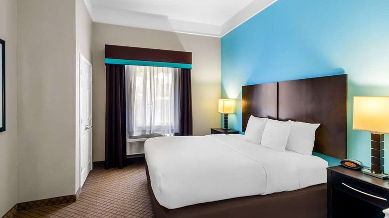 <b>Comfort Suites at Katy Mills Suite</b>. Images powered by <a href="https://iceportal.shijigroup.com/" title="IcePortal" target="_blank">IcePortal</a>.