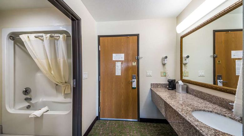 <b>Quality Suites San Antonio Brooks City Base Room</b>. Images powered by <a href="https://iceportal.shijigroup.com/" title="IcePortal" target="_blank">IcePortal</a>.