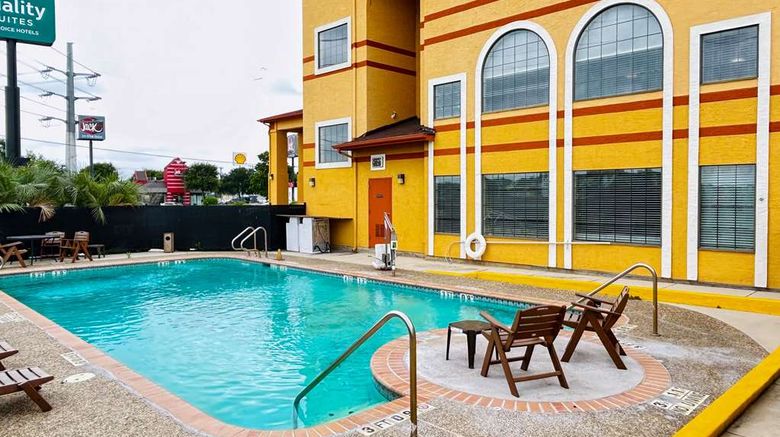 <b>Quality Suites San Antonio Brooks City Base Pool</b>. Images powered by <a href="https://iceportal.shijigroup.com/" title="IcePortal" target="_blank">IcePortal</a>.