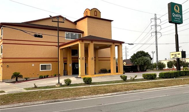 Quality Suites San Antonio Brooks City Base Exterior