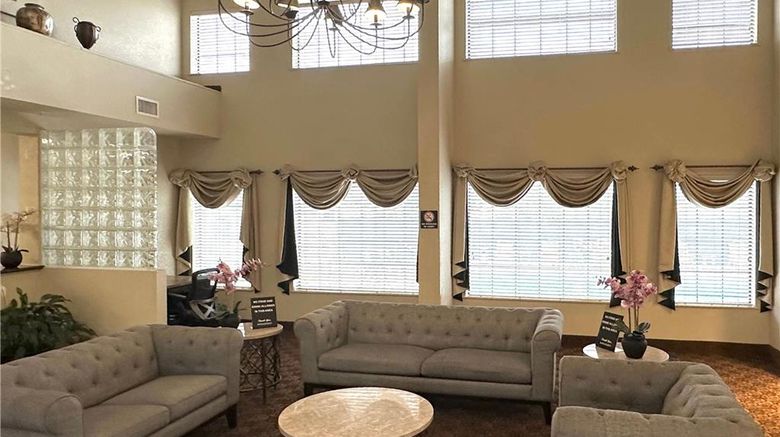 <b>Quality Suites San Antonio Brooks City Base Lobby</b>. Images powered by <a href="https://iceportal.shijigroup.com/" title="IcePortal" target="_blank">IcePortal</a>.