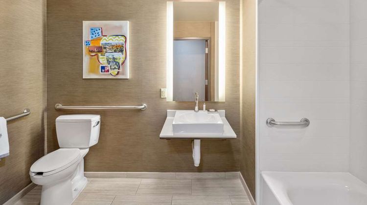 Cambria hotel & suites Plano - Frisco Room
