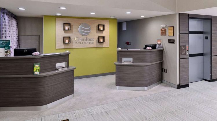 Comfort Inn and Suites Frisco Lobby