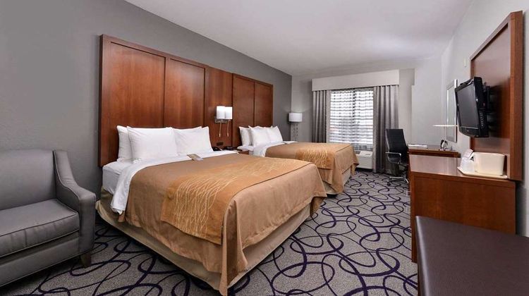 Comfort Inn and Suites Frisco Room