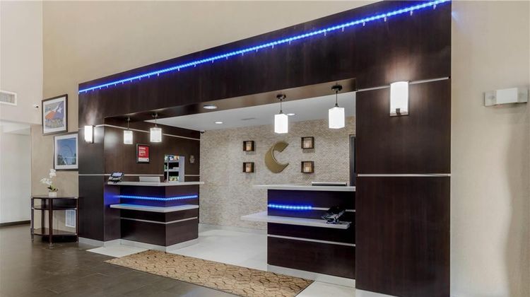 Comfort Suites Waco Lobby