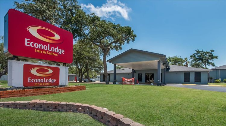 Econo Lodge Inn & Suites Fulton-Rockport Exterior