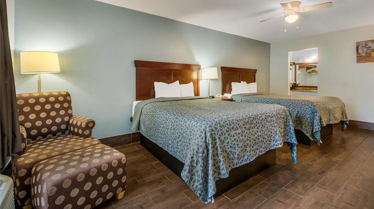 Econo Lodge Inn & Suites Fulton-Rockport Room