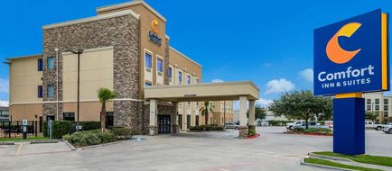 Comfort Inn & Suites Exterior