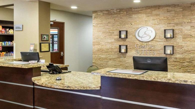 <b>Comfort Suites Lobby</b>. Images powered by <a href="https://iceportal.shijigroup.com/" title="IcePortal" target="_blank">IcePortal</a>.
