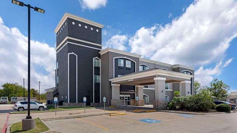 <b>Quality Inn and Suites Groesbeck North Exterior</b>. Images powered by <a href="https://iceportal.shijigroup.com/" title="IcePortal" target="_blank">IcePortal</a>.