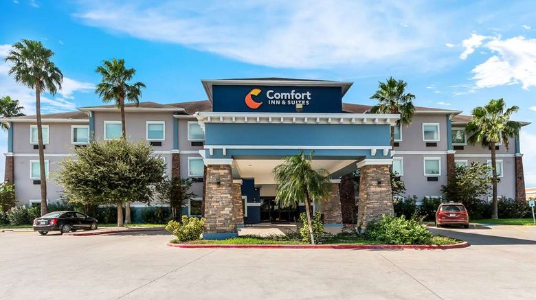 <b>Comfort Inn & Suites Exterior</b>. Images powered by <a href="https://iceportal.shijigroup.com/" title="IcePortal" target="_blank">IcePortal</a>.