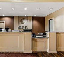 Comfort Inn & Suites Lobby