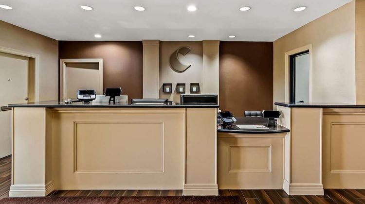 Comfort Inn & Suites Lobby