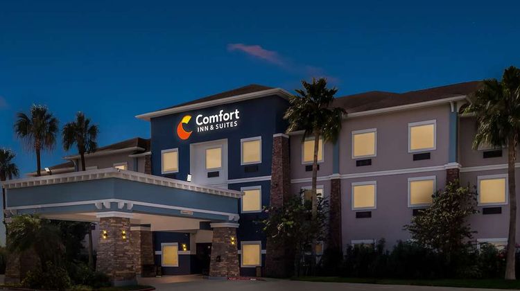 Comfort Inn & Suites Exterior