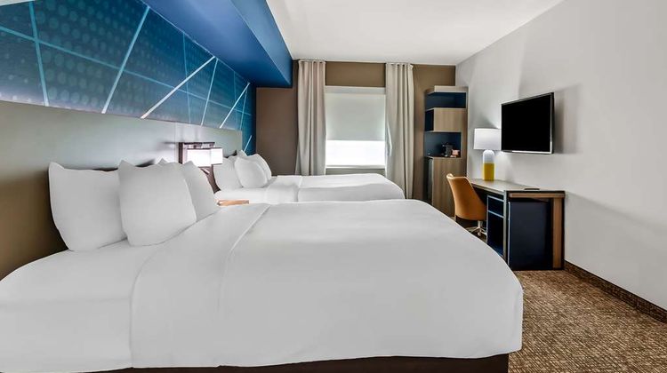 Comfort Inn & Suites Room