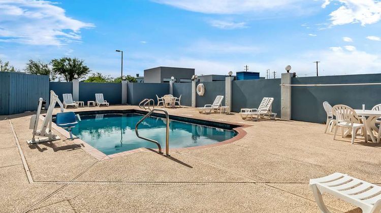 Comfort Inn & Suites Pool