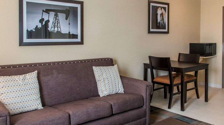 <b>MainStay Suites Cotulla Suite</b>. Images powered by <a href="https://iceportal.shijigroup.com/" title="IcePortal" target="_blank">IcePortal</a>.