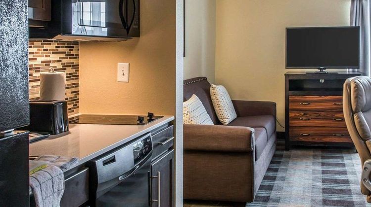MainStay Suites Cotulla Suite
