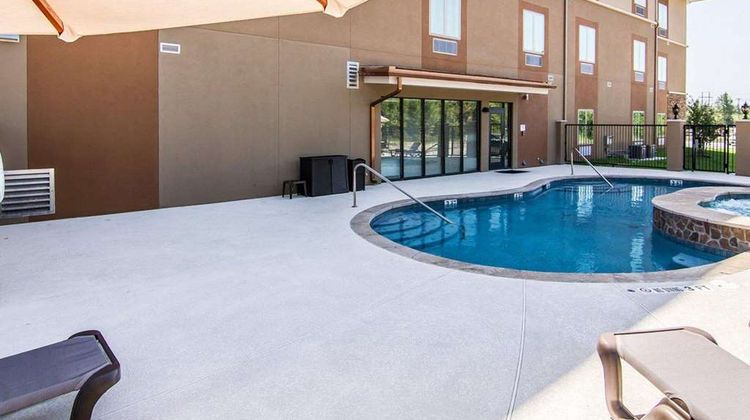MainStay Suites Lufkin Pool